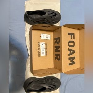 Yeezy Foam Runner